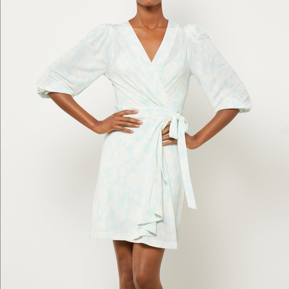 BRAND NEW BCBG PUFF SLEEVE WRAP DRESS